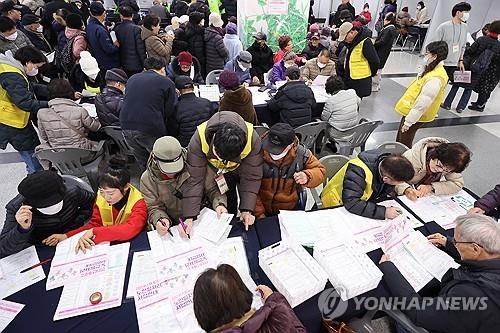 '초고령사회' 진입 눈앞…팍 늙어가는 한국사회 돌파구는