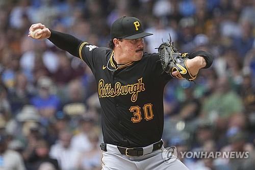 山东官宣双外援加盟 摩尔通过试训 库马杰身高2米21成亮点