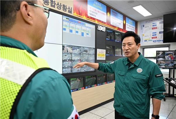 오세훈, 장마 대비 도봉지하차도 점검…"위험시 즉각 진입차단"