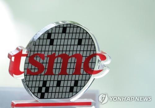 "TSMC, 수요 급증 힘입어 2분기 순익 30% 증가 전망"