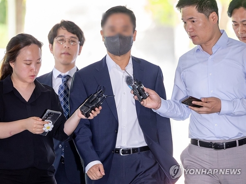 '김만배와 돈거래' 전직 언론인들 구속영장 모두 기각