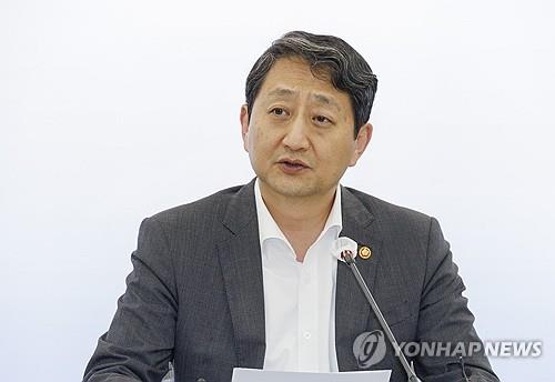 안덕근 산업장관 "원전 본산지 유럽 수출 교두보 마련"