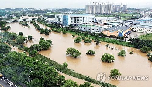 잠기고 무너지고…수도권 집중호우에 경기지역 피해 속출