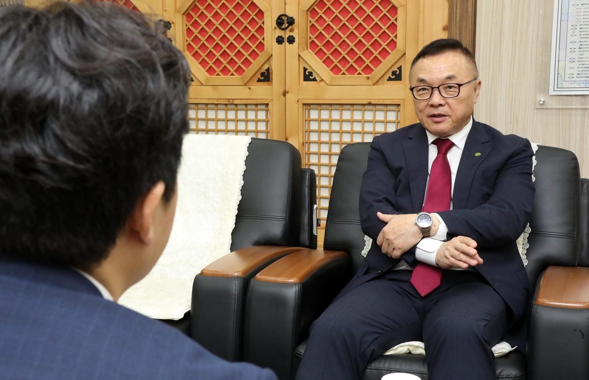 [인터뷰] 황주호 한수원 사장 "체코 수주로 K원전 생태계 10년 일감 챙겨"