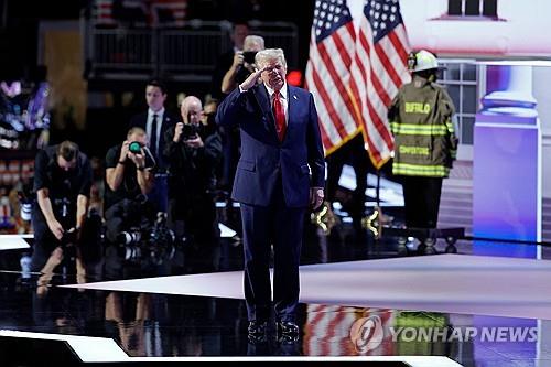 [속보] 트럼프 "민주당, 사법 무기화·민주주의 위협 주장 멈춰야"