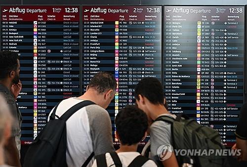 전세계 전산 마비시킨 '죽음의 블루스크린'…"슈퍼까지 멈췄다"