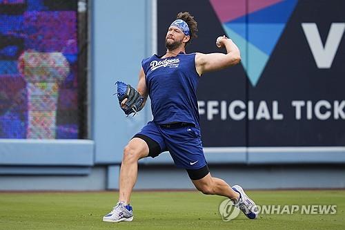 NBA早报｜库里剑指第五冠 克莱评级C- 火箭不会为字母拆队