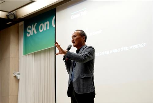 이석희 SK온 대표 "전동화는 예정된 미래…핵심은 배터리 개선"