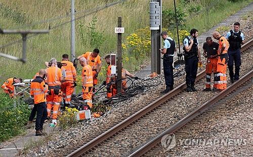 米兰建队125年庆祝仪式 荷兰三剑客、因扎吉等名宿到场