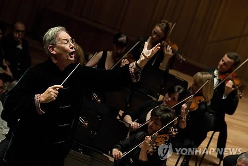 '청년 성악가 폭행' 지휘자 가디너, 10월 내한공연 전면 취소