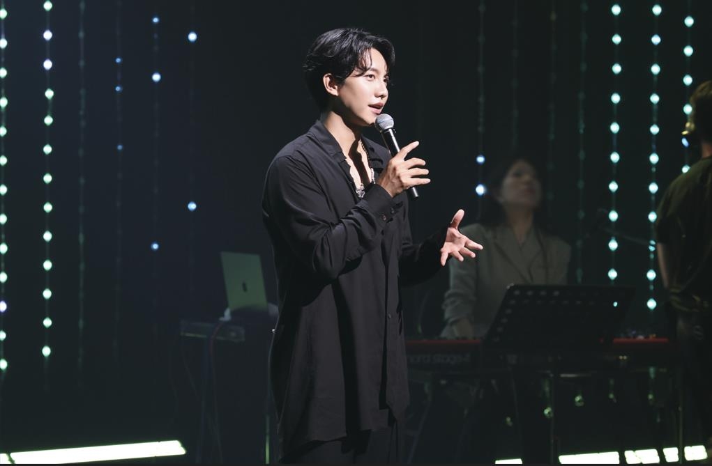 20주년 이승기 "윤종신에게 신곡 부탁…앞으로도 열심히 하겠다"