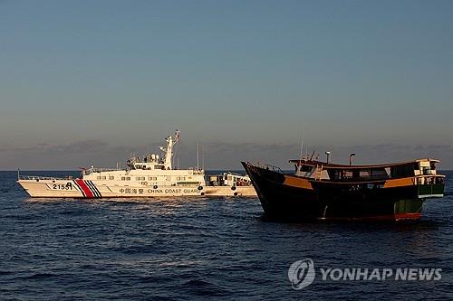 분쟁 암초 물자보급 성공 필리핀 "中, 남중국해 합의 잘못 해석"