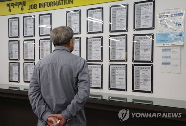 "죽어서도 일할 판"…일하는 70대 '폭증'