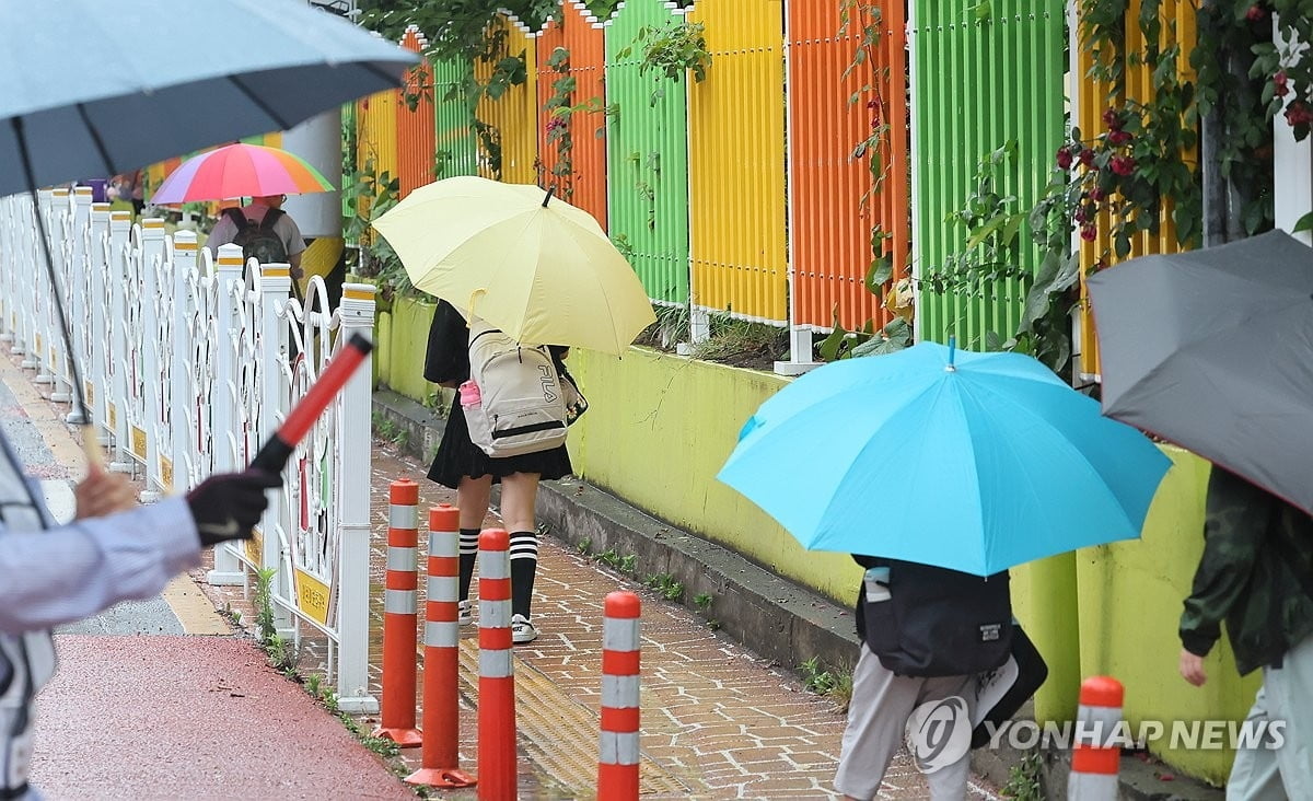 "10년 후 초등학교, 한 반에 10명 안돼"