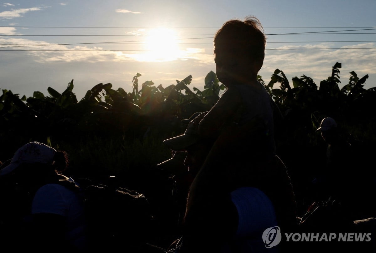 "갱단 무서워"..멕시코 남부주민 580여명 국경 넘어 과테말라로