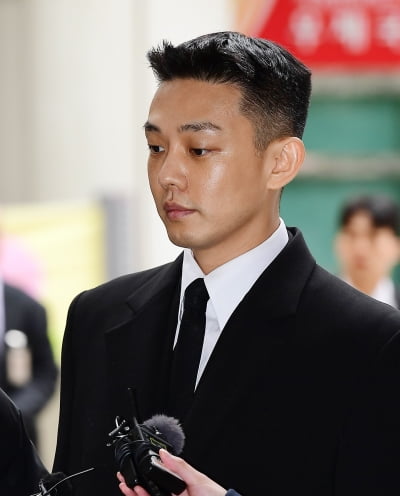 Prosecutors requested four years in prison for Yoo Ah-in, who is accused of drug use.