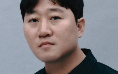 "김희애 사랑하는 게 느껴져"…'돌풍' 김용완 감독, 42년차 배우에게 받은 충격 [인터뷰①]