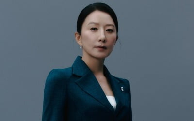 김희애 "남편 이해영, 너무 자랑스러워…넋을 잃고 봤다" ('돌풍')[인터뷰]