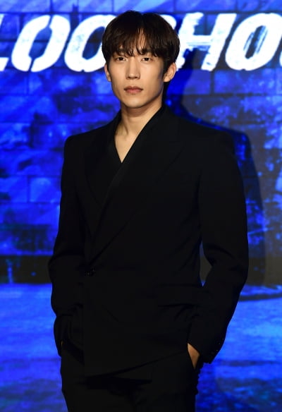 Lee Sang-i takes on the challenge of acting in a melodrama.