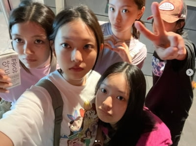 New Genes plagiarism suspicions are in full swing... Min Hee-jin and Hae-rin reveal bare-faced photos that stand out