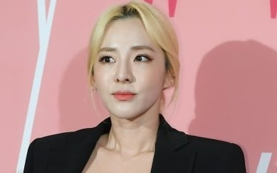 산다라박, 2NE1 컴백 축하에 오열…"옷 못 갈아입을 정도로 힘들지만 행복해"