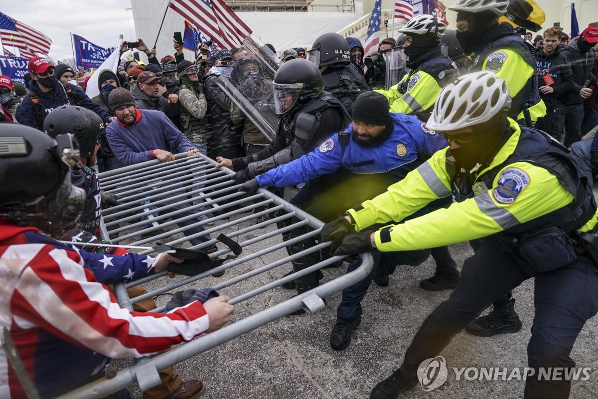 [美공화 전대] 4년만에 백악관 탈환 나선 거침없는 통념의 파괴자 트럼프