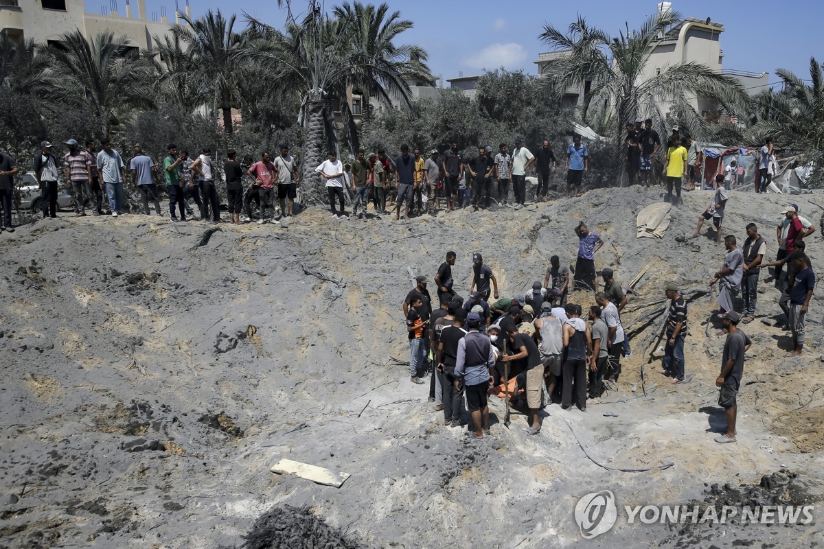 가자 남부 '인도주의 구역' 폭격 사망 90명으로 늘어