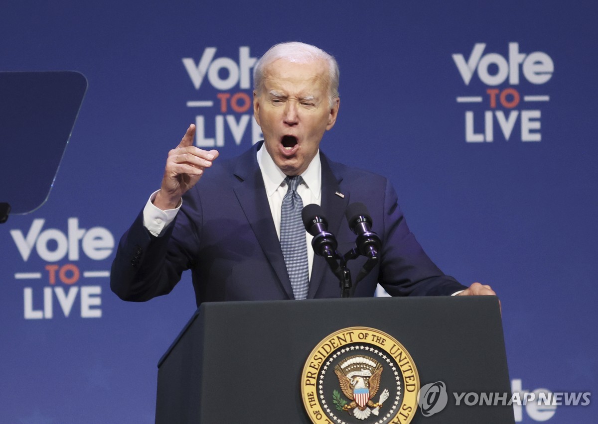 美민주당 1인자, 바이든 사퇴론 가세…슈머 "국가위해 그만둬야"