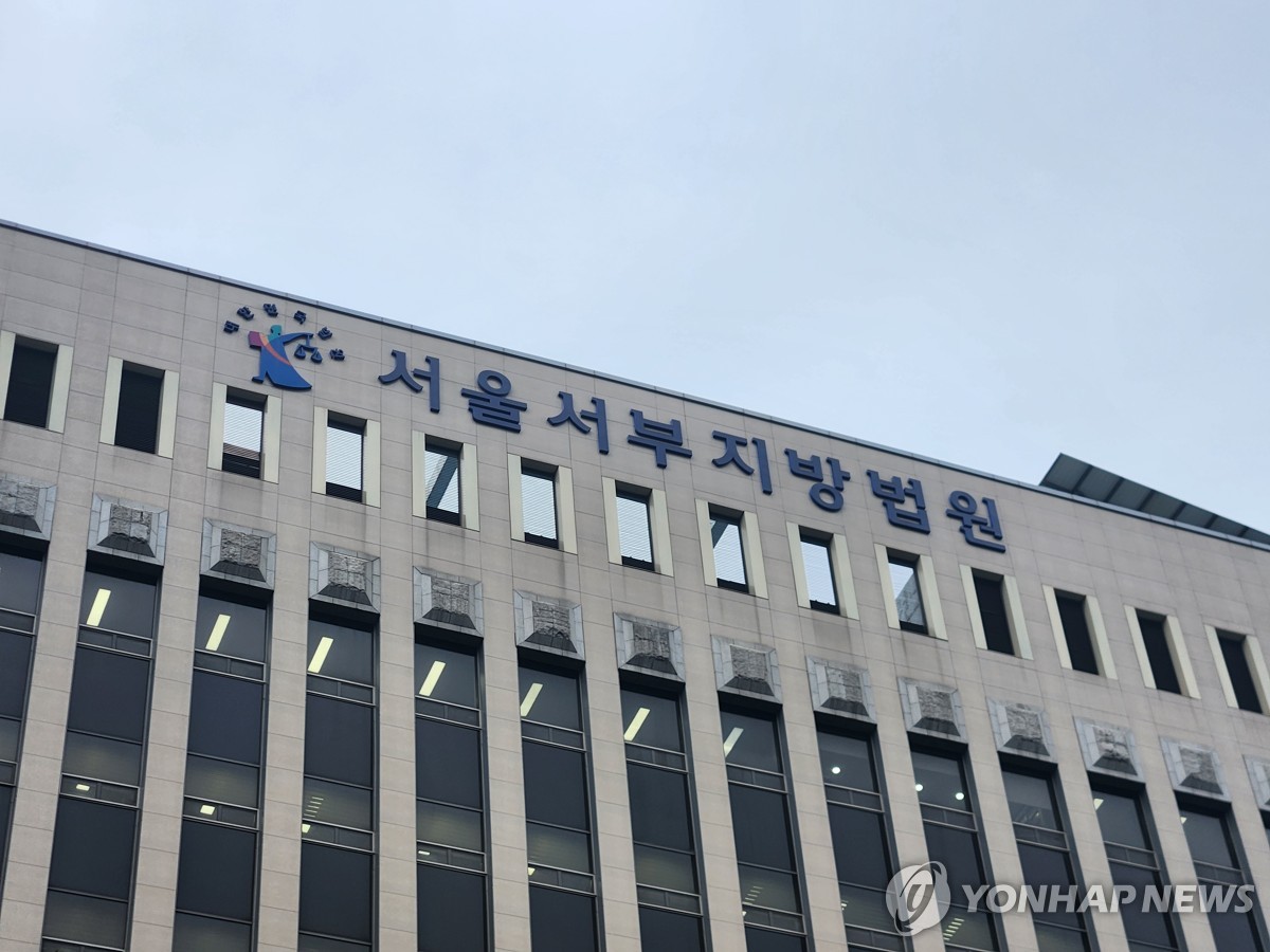 만취운전 사고에 경찰차 들이받고 도주…소방관 징역 8년 구형