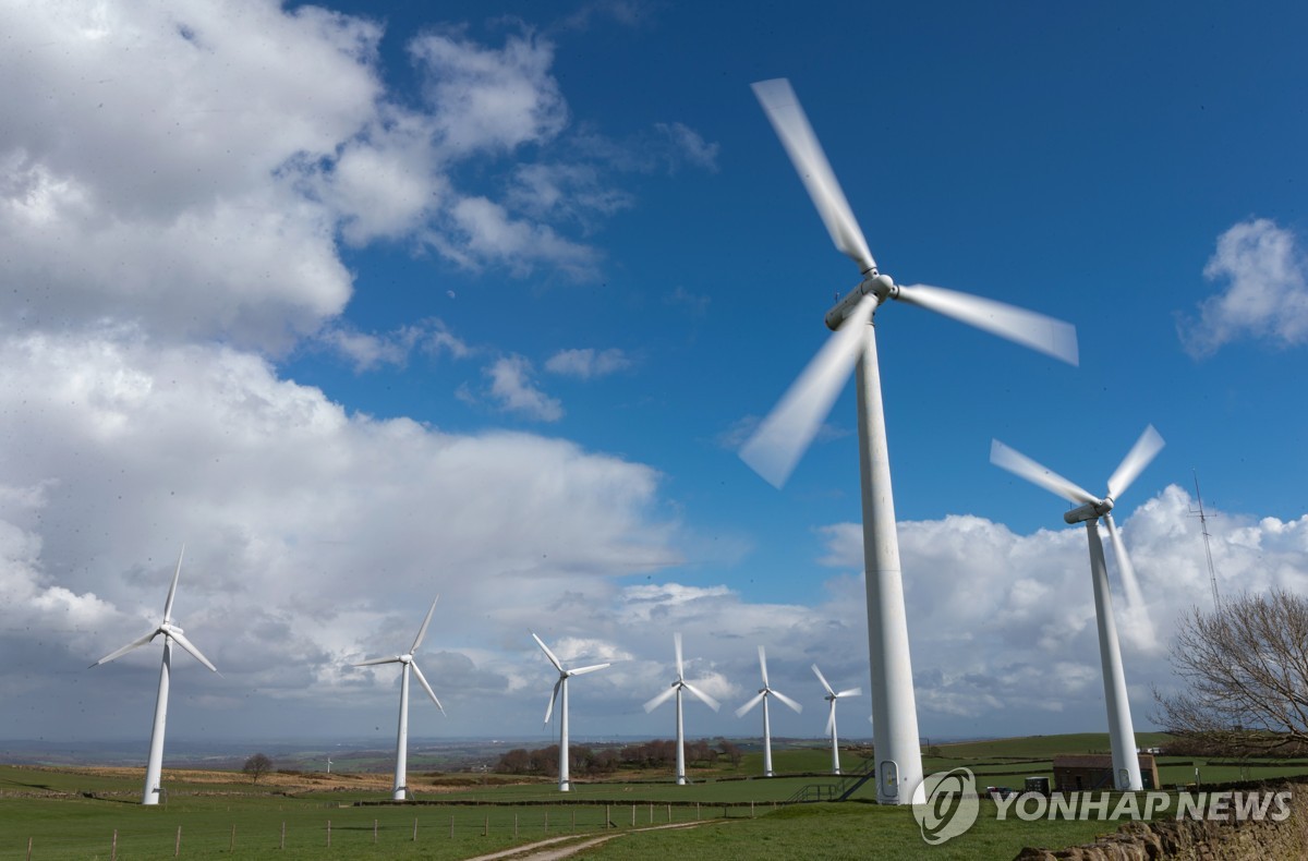 OECD "녹색경제 전환에 저숙련 노동자 취약…보완 정책 필요"