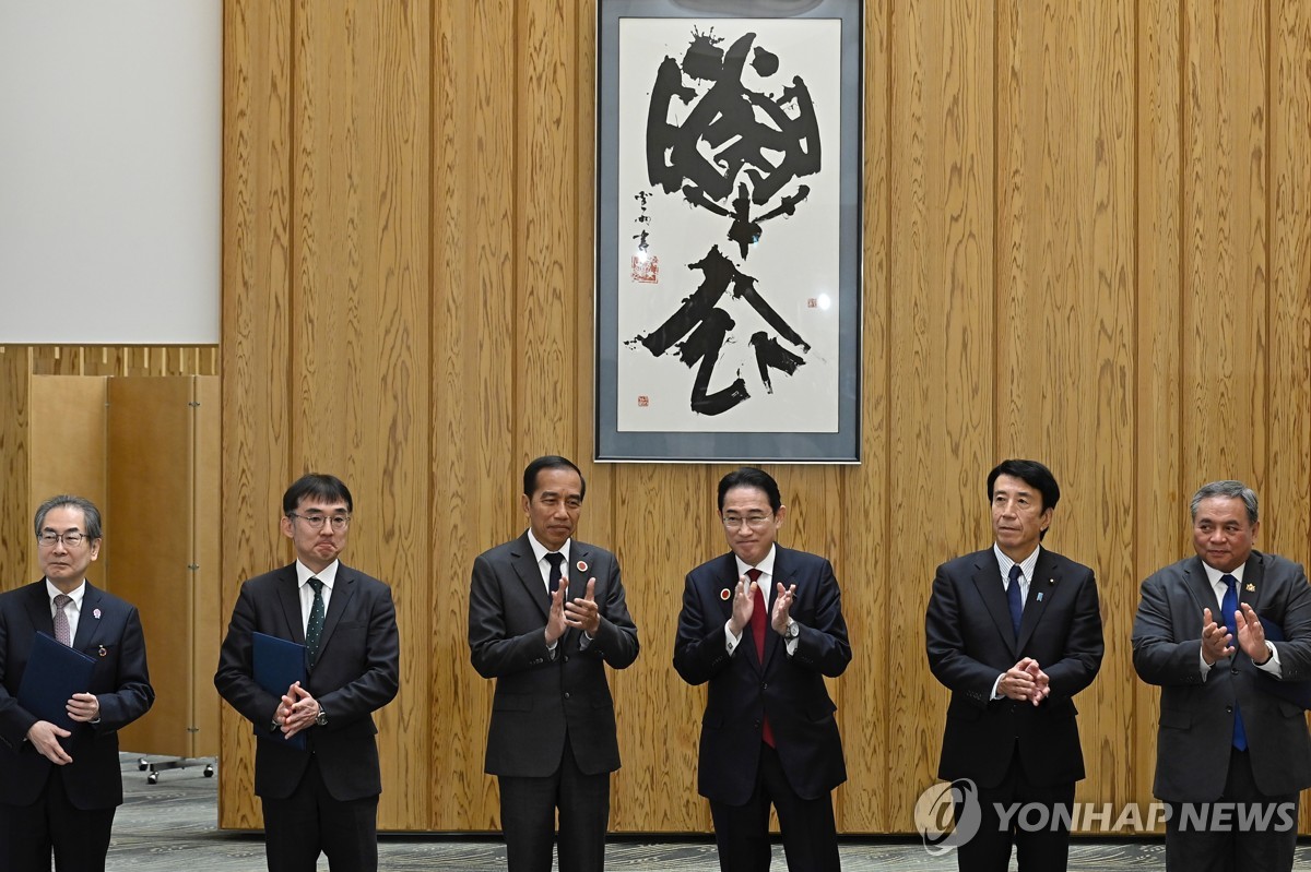 "日, 동남아 재생에너지 송전망 구축 지원…中 일대일로 대항"