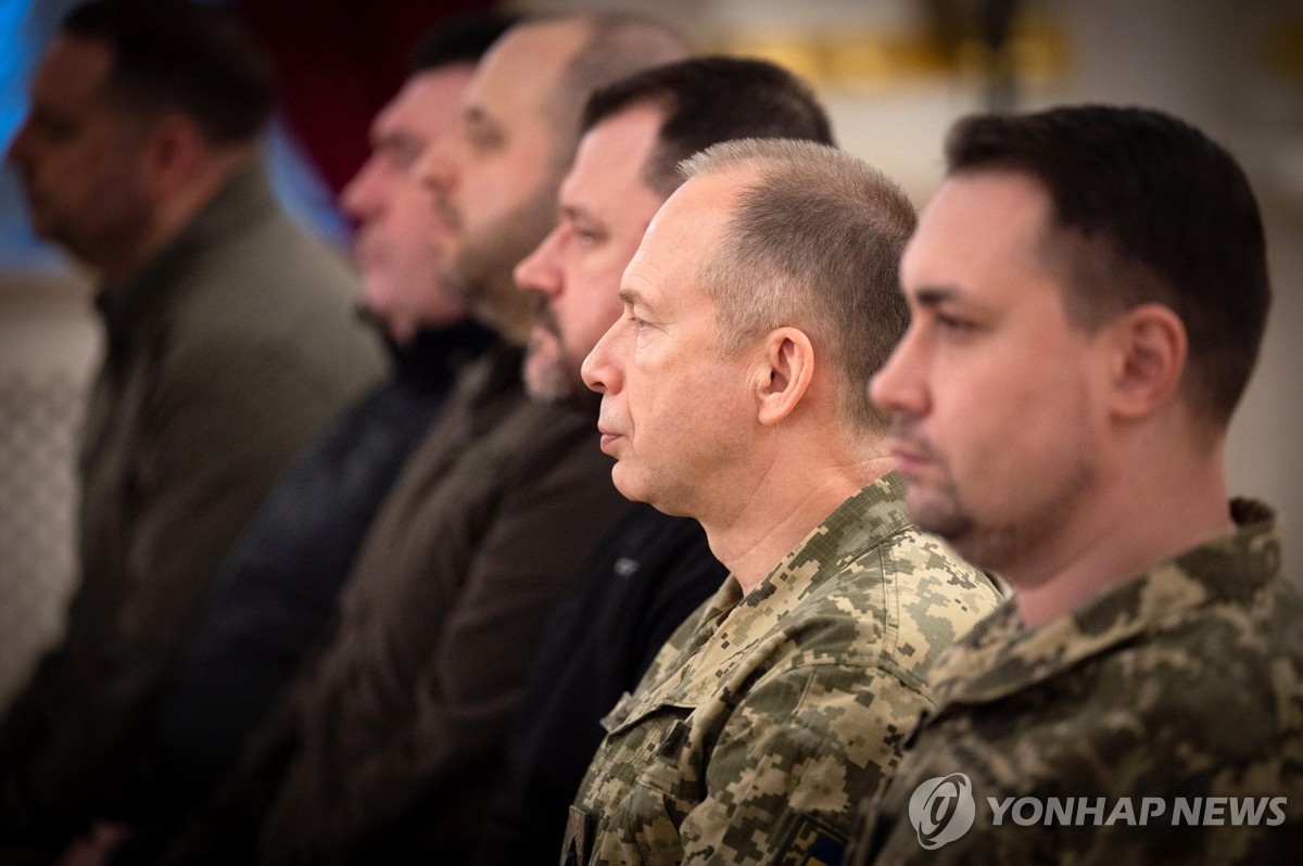 우크라 총사령관 "상황 매우 어렵지만 러시아도 큰 성과 못 내"