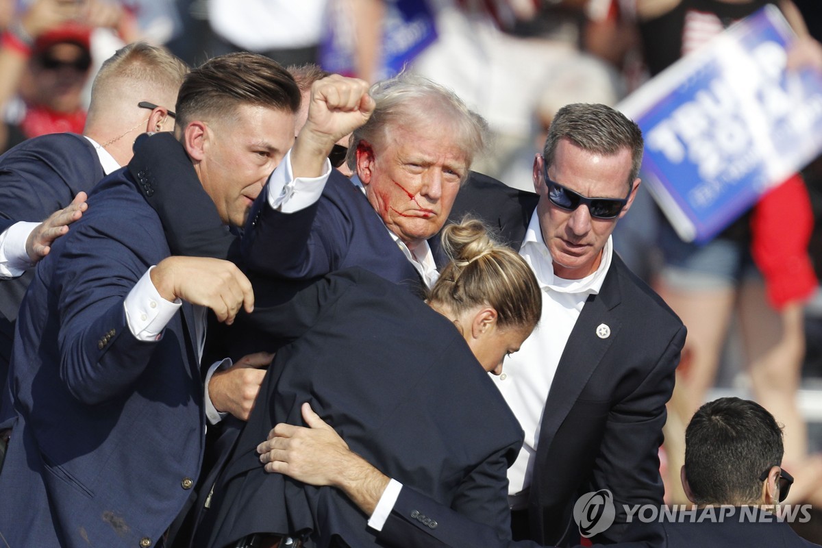 [트럼프 피격] 美 대선 3개월여 앞두고 유력후보 암살미수에 선거판 '출렁'