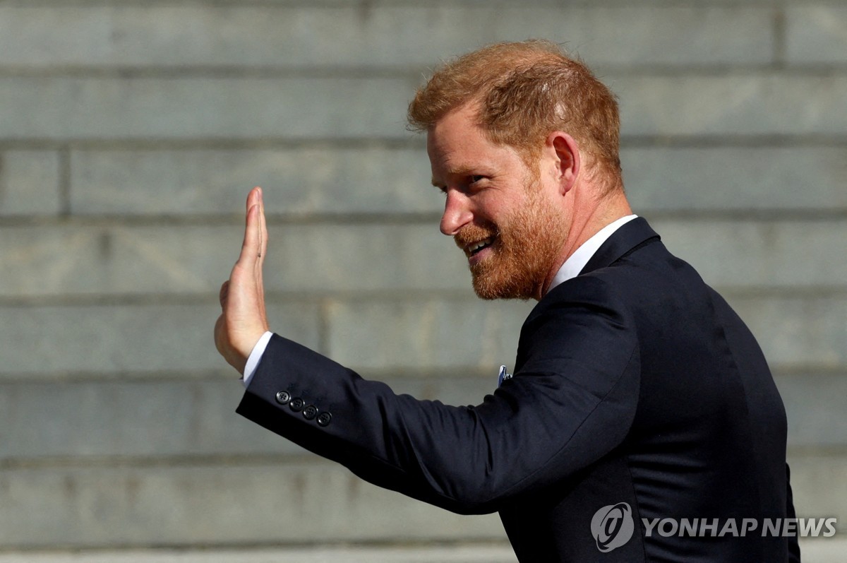 英 해리왕자 "대중지와 법정다툼이 왕실 불화 원인"