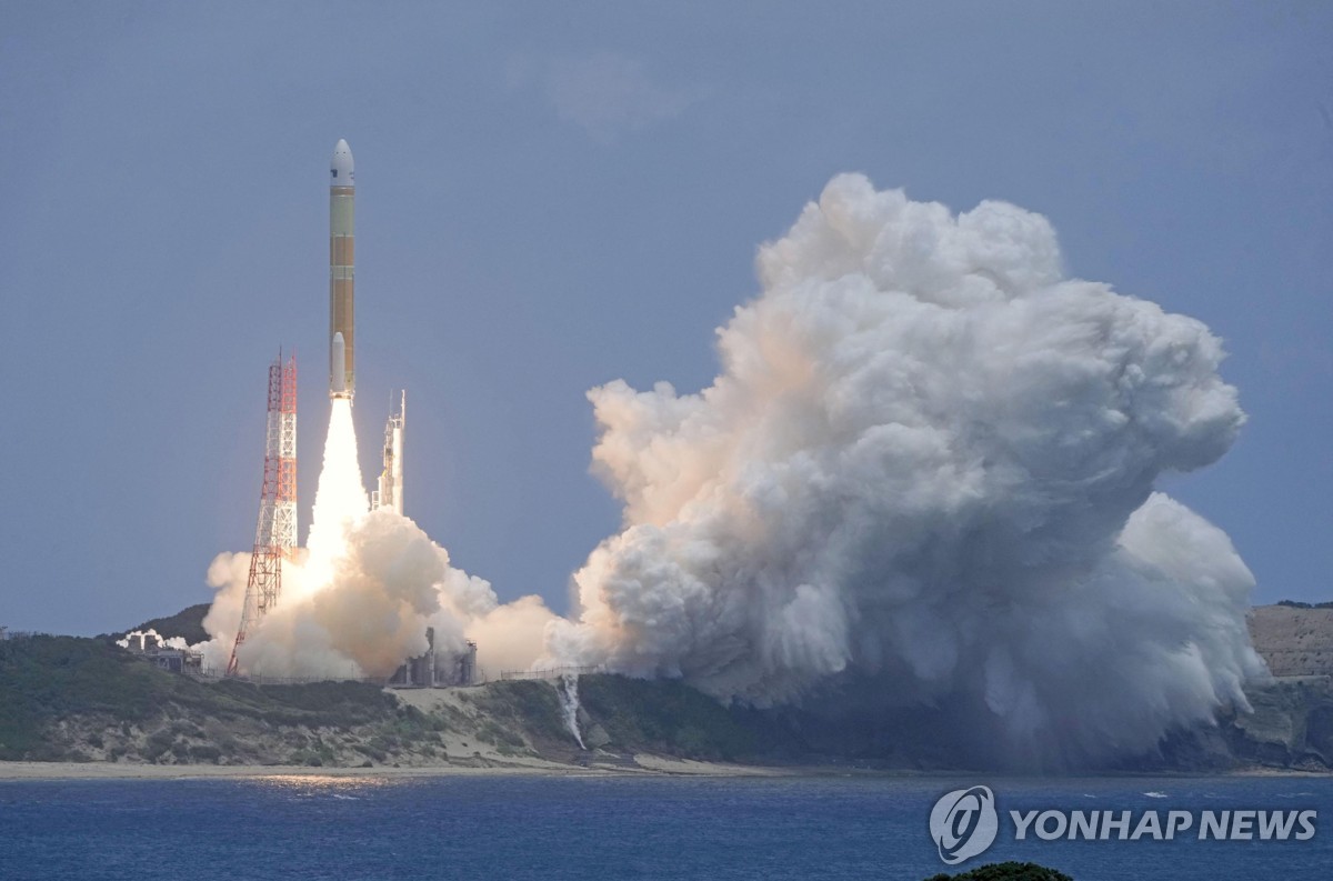 日 대형로켓 H3 3호기 발사 성공…지구 관측위성 궤도 투입(종합)