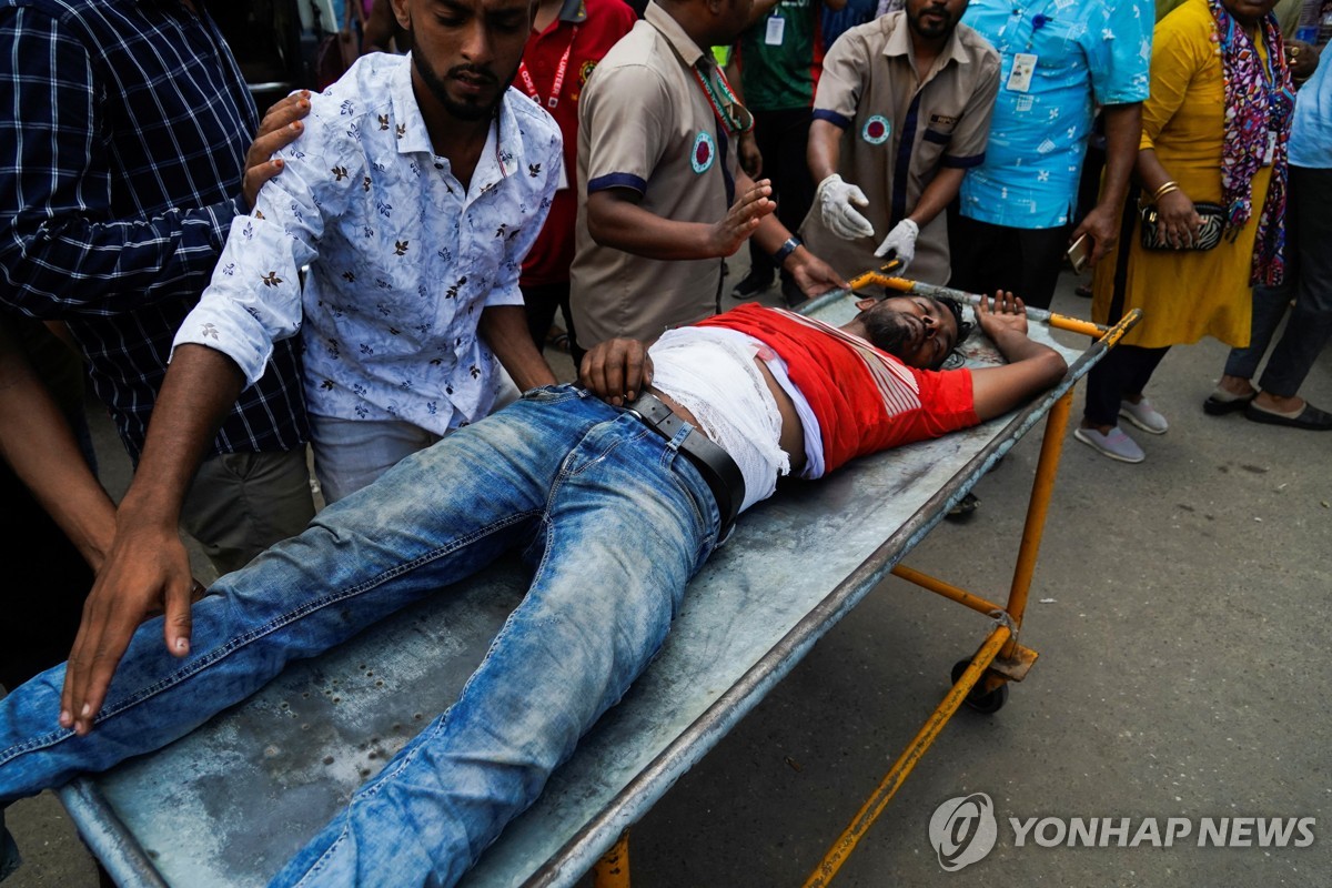 방글라, 반정부 시위 격화…교도소 습격해 수감자 수백명 탈출(종합2보)