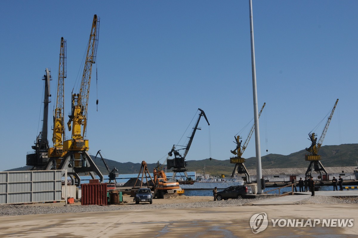 "러, 북한 나진항 통한 석탄 운송 재개…중국에 수출"