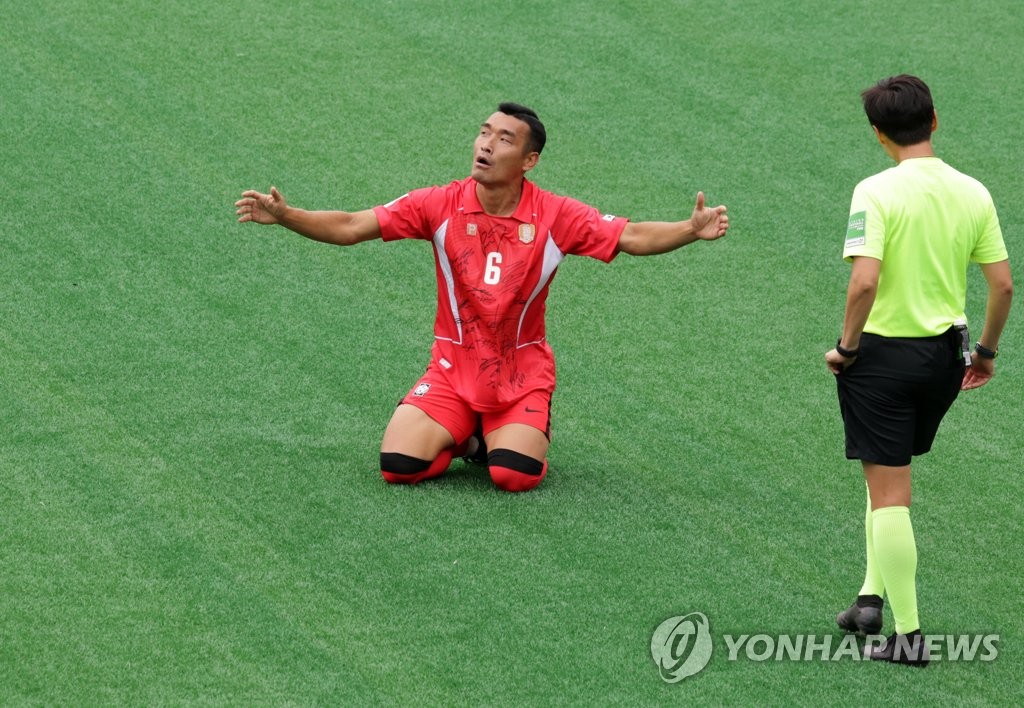 ⚽澳超半场：米兰诺维奇双响 亚当斯破门被吹 西悉尼流浪者暂2-0领先纽卡斯尔喷气机