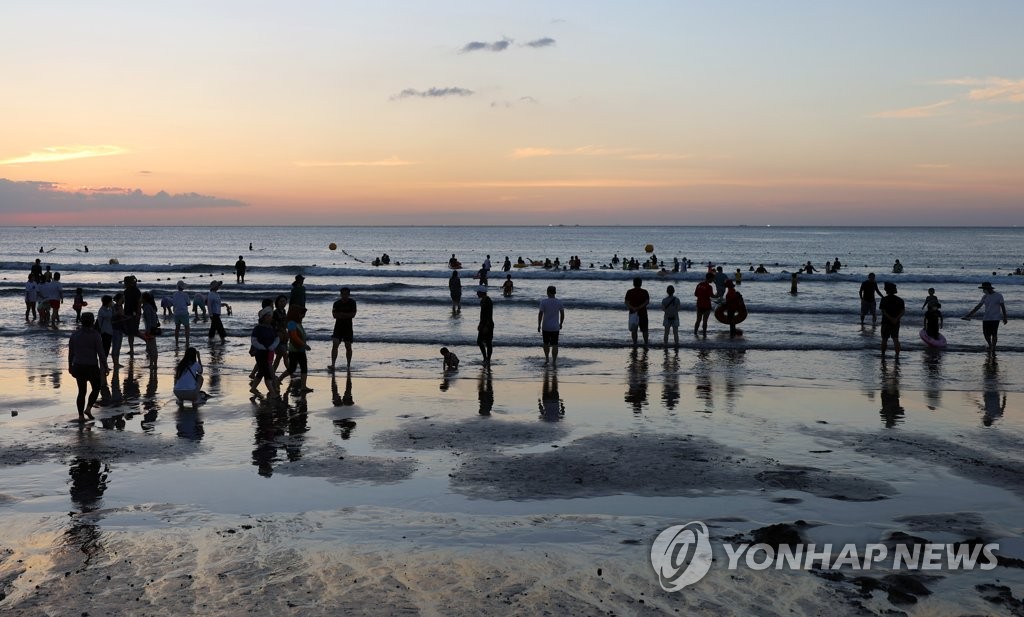 제주 11번째 열대야…서귀포 밤사이 최저 27도