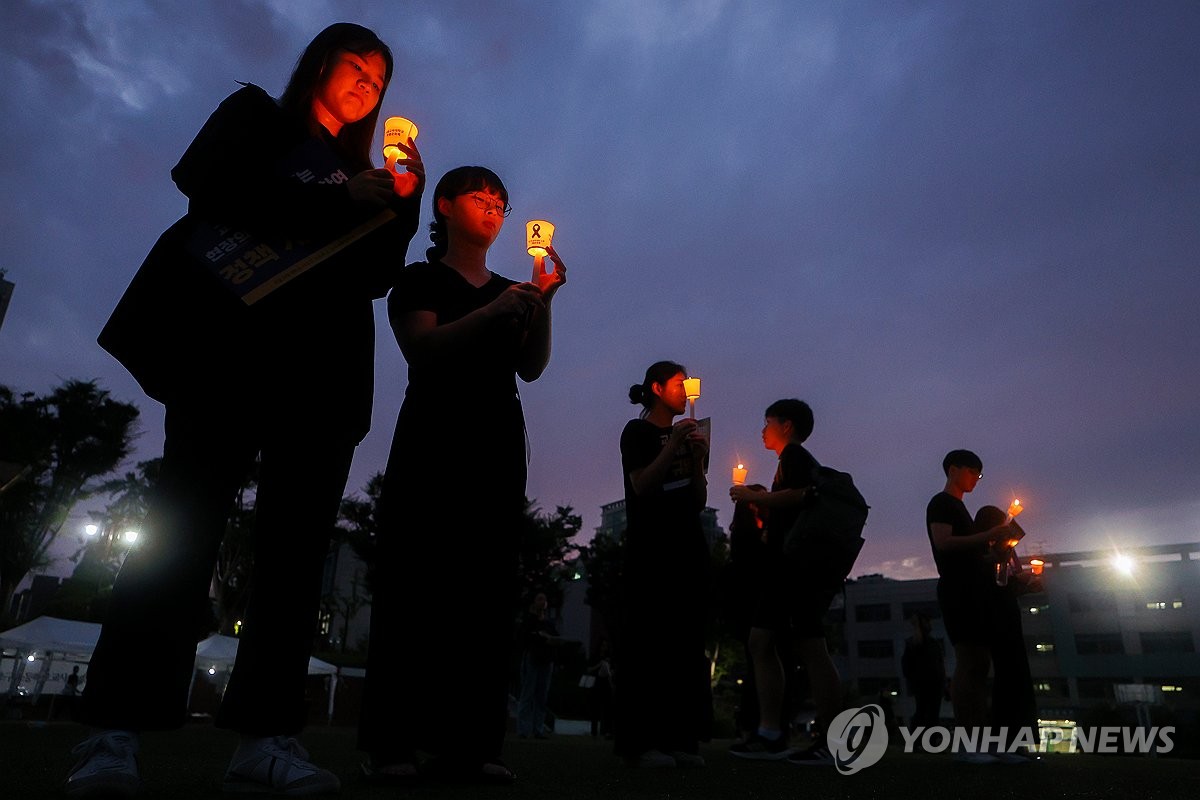 [서이초 1년]③ "제도 정착 필요…교사, 힘들 때 힘들다고 하자"