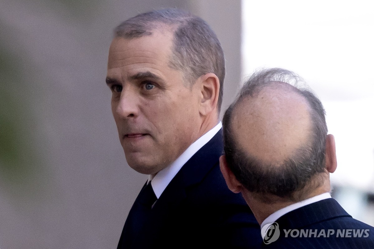 "바이든 투쟁에 가족이 후원군…사퇴론, 여당내 파벌싸움 간주"