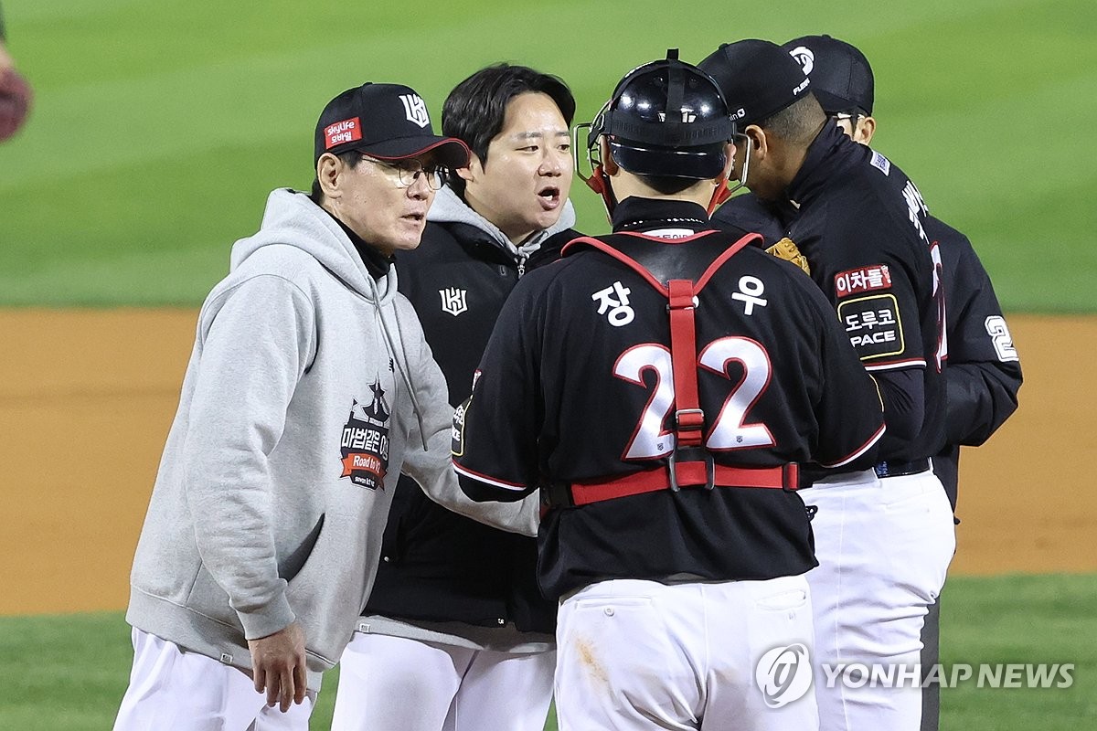 6년 차 사제지간…쿠에바스 "이강철, 한국의 페드로 마르티네스"