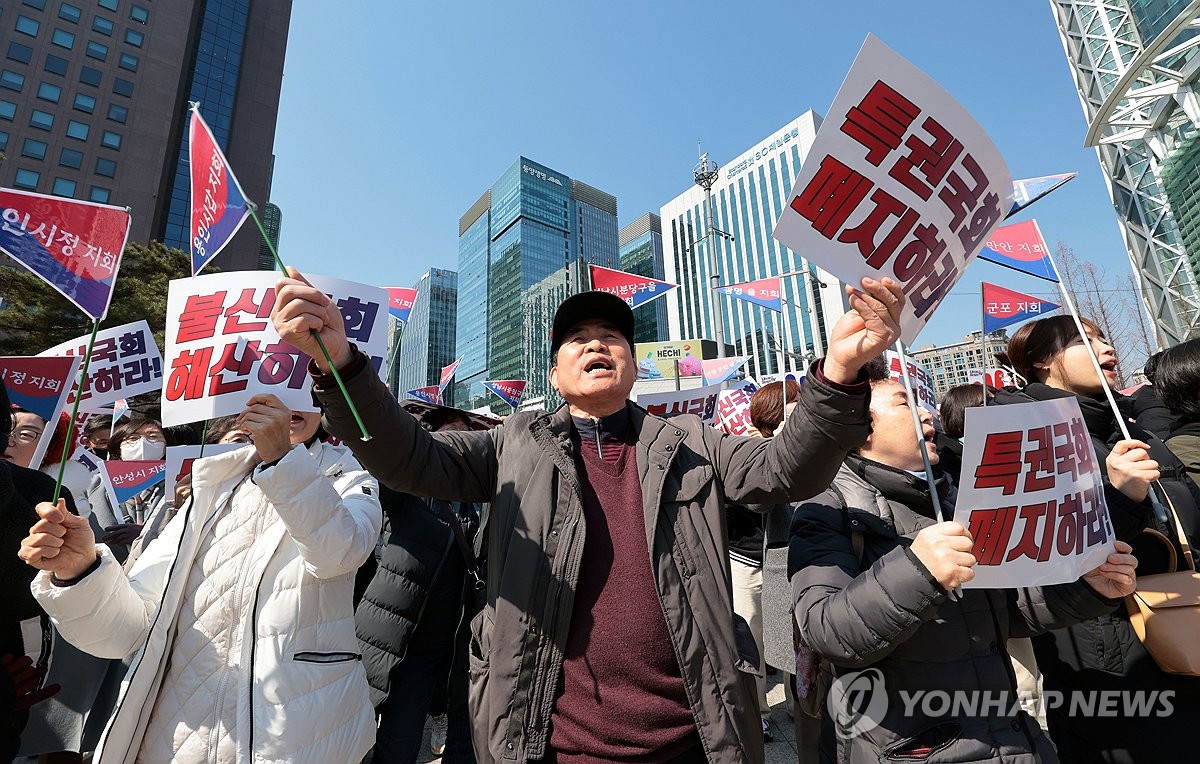 [삶] "男은 모두 죽이고, 女는 군사 위문품으로 나눠주라 하다니"(종합)