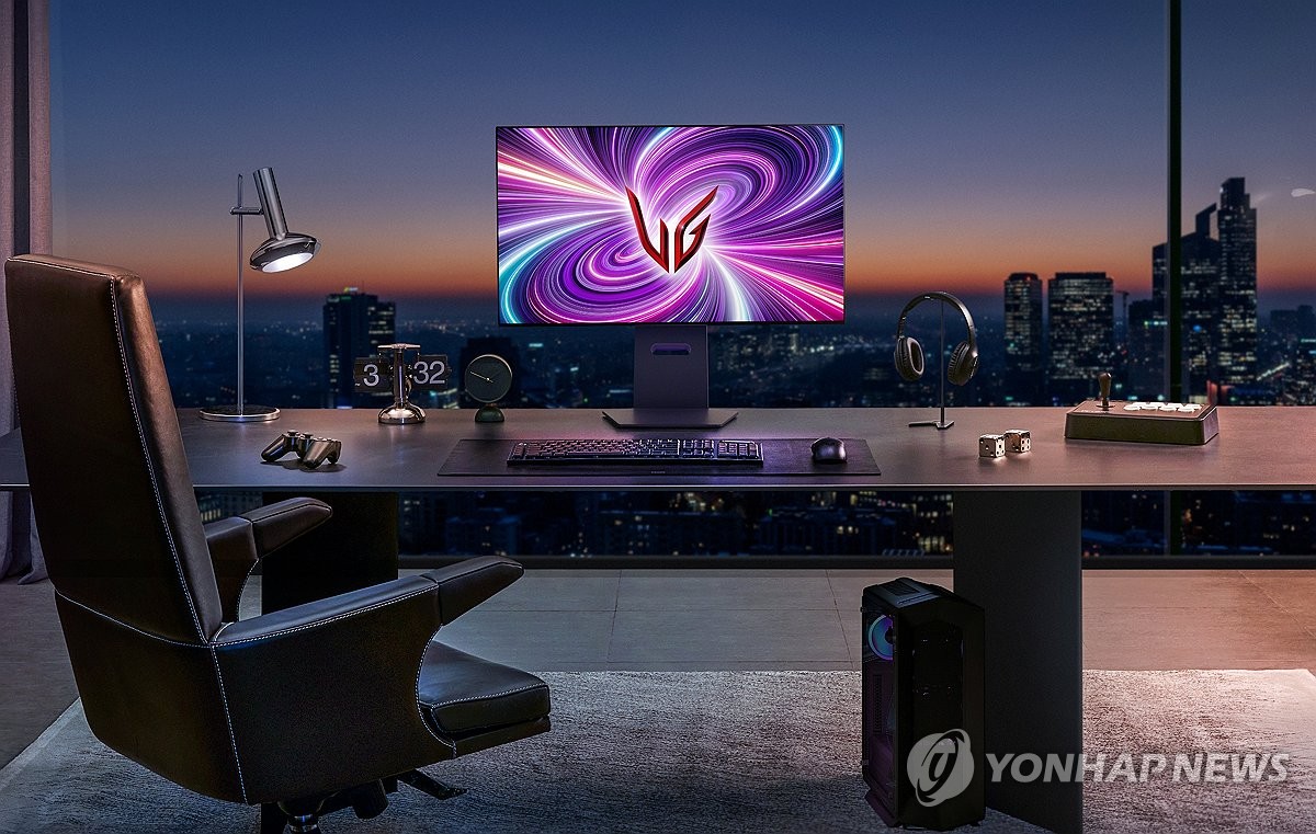 '외산 무덤' 일본도 반했다…LG 올레드 TV, AV계 오스카상 석권