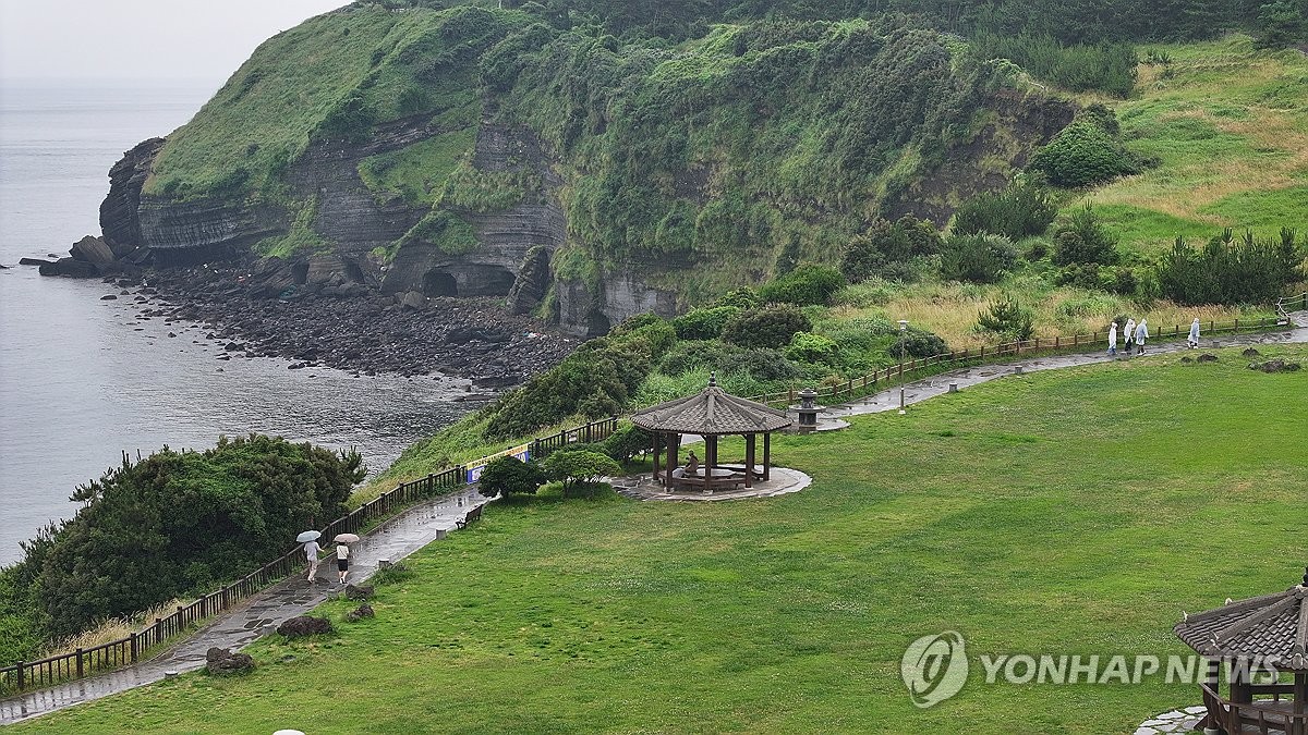 제주 흐리고 가끔 비…예상 강수량 20∼80㎜