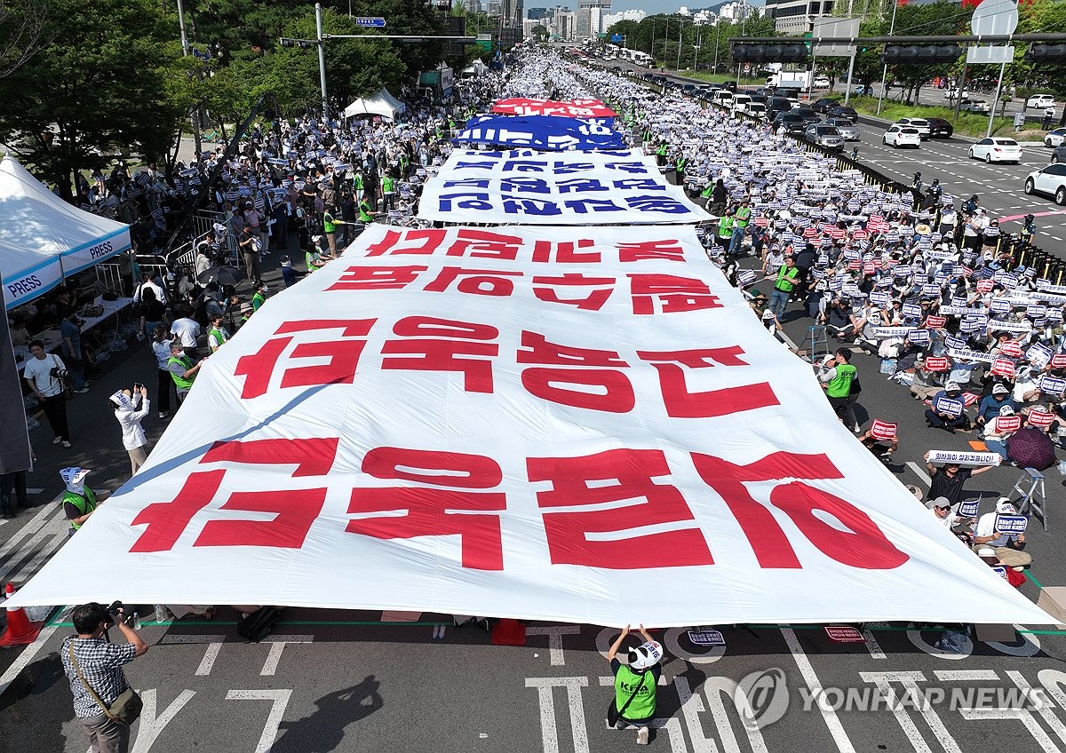 미복귀 전공의도 행정처분 중단한다…의료공백 마지막 출구전략