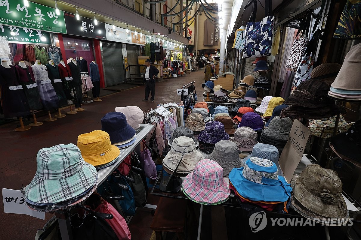 정부는 회복 흐름이라는데…KDI "경기 개선세 다소 미약"