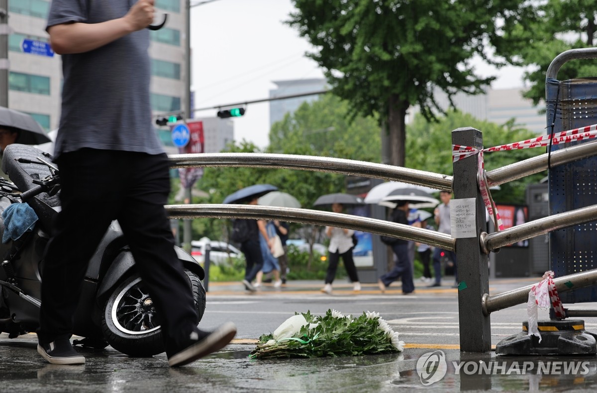 급발진? 운전 부주의?…9명 목숨 앗아간 시청역 역주행 원인은