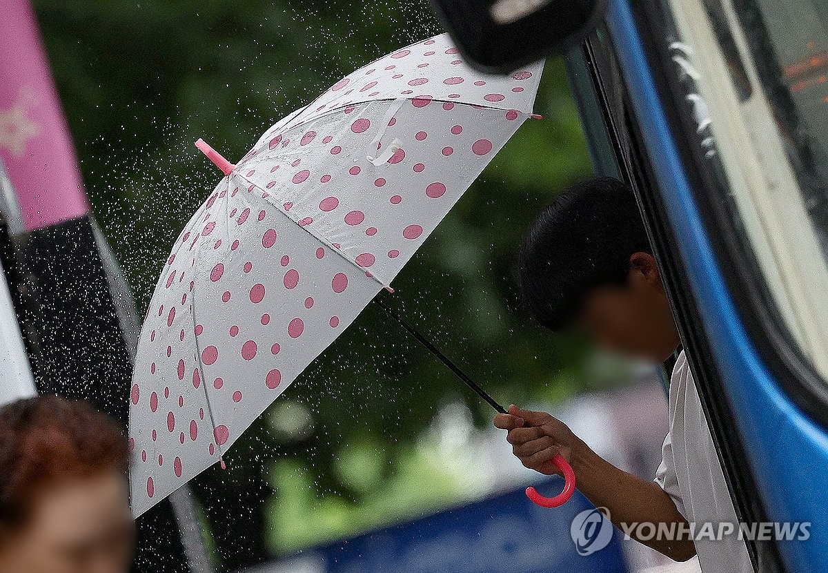 경북북부 시간당 30∼50㎜ 강한 비…경북남부 열대야