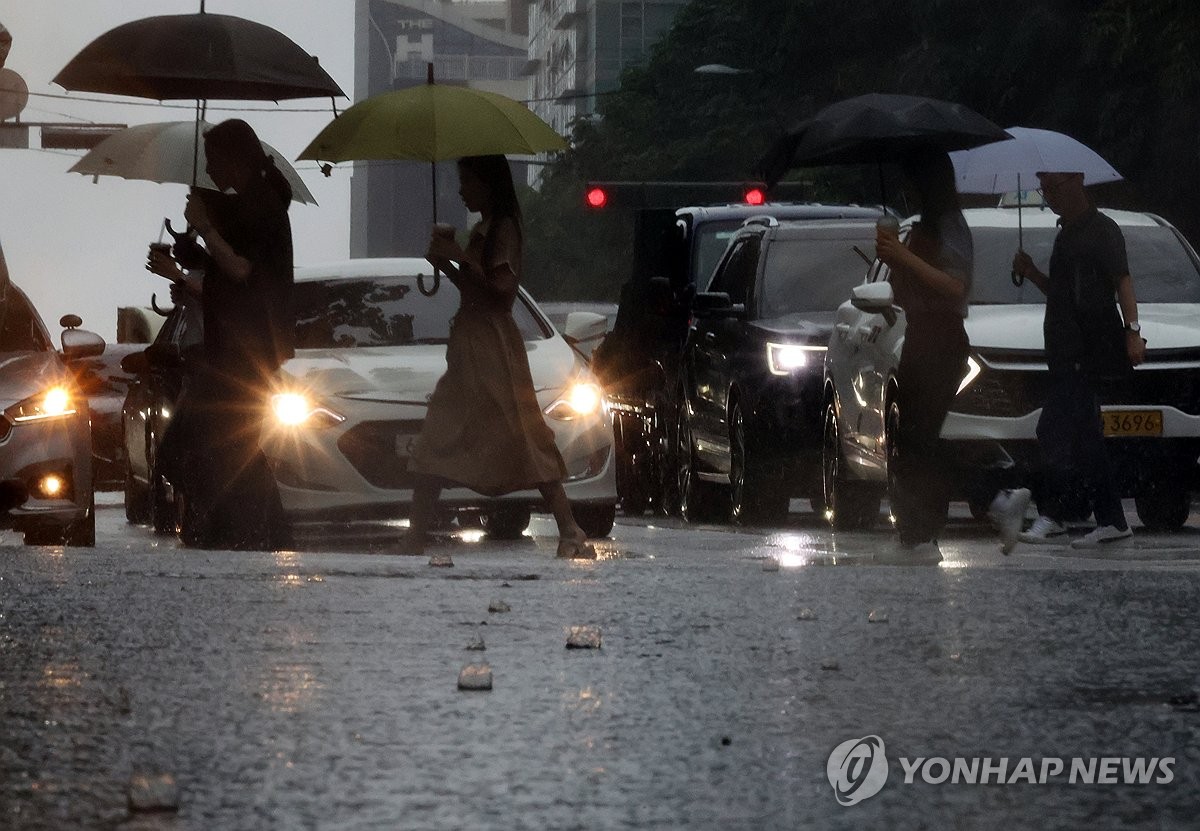 부산·울산·경남 흐리고 비…밤까지 예상 강수량 30∼80㎜